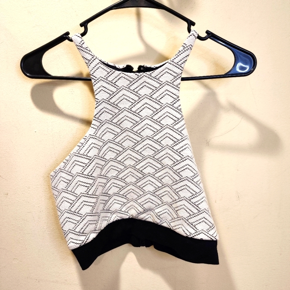 EXPRESS Women's Black Of White Sleevesless Back Zip Tank Top Size S